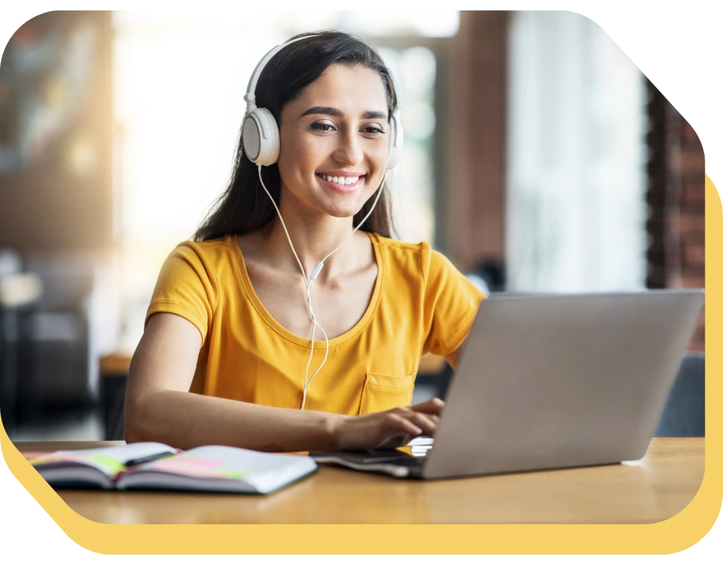 Student studying online dental assisting